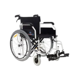 Silla de ruedas 20" todo terreno con descansa pies abatibles y freno de asistencia